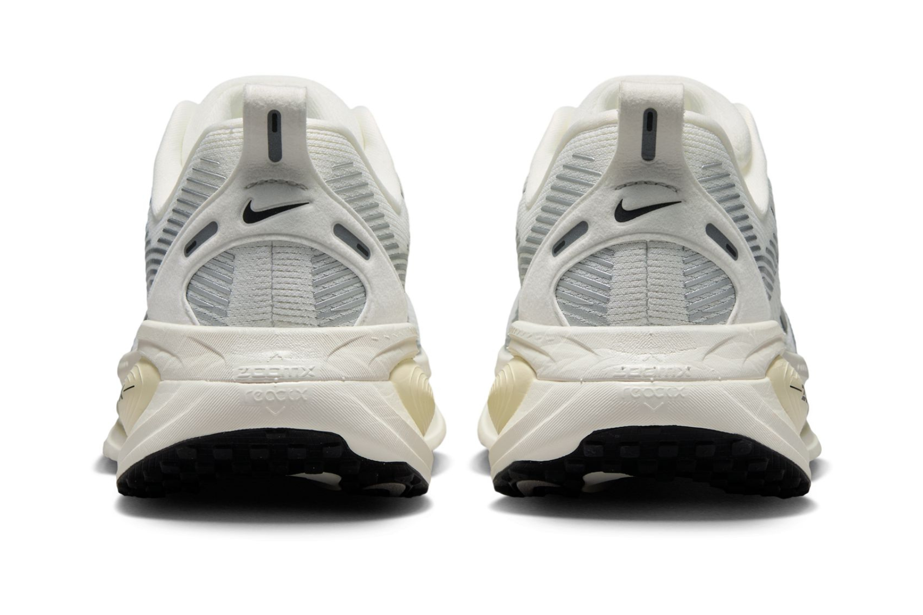 ◆正規品◆NIKE VOMERO 18 SUMMIT WHITE COCONUT MILK◆関税込◆ NIKE Vomero 18 | Summit White/Coconut Milk | Women's High